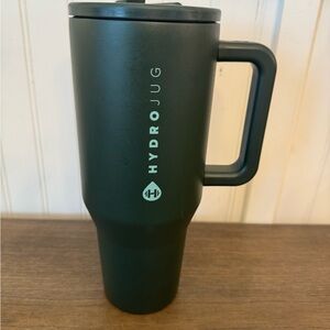Hydrojug tumbler hunter green excellent condition